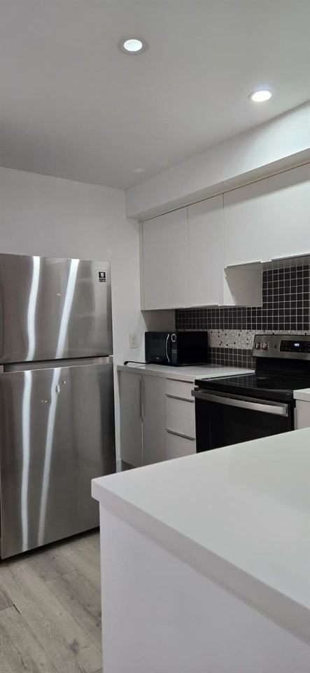 10930 Royal Palm Blvd Unit 10930 - Photo 6 of 31