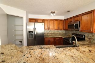 2445 Sw 18th Ter Apt 907 - Photo 1 of 1