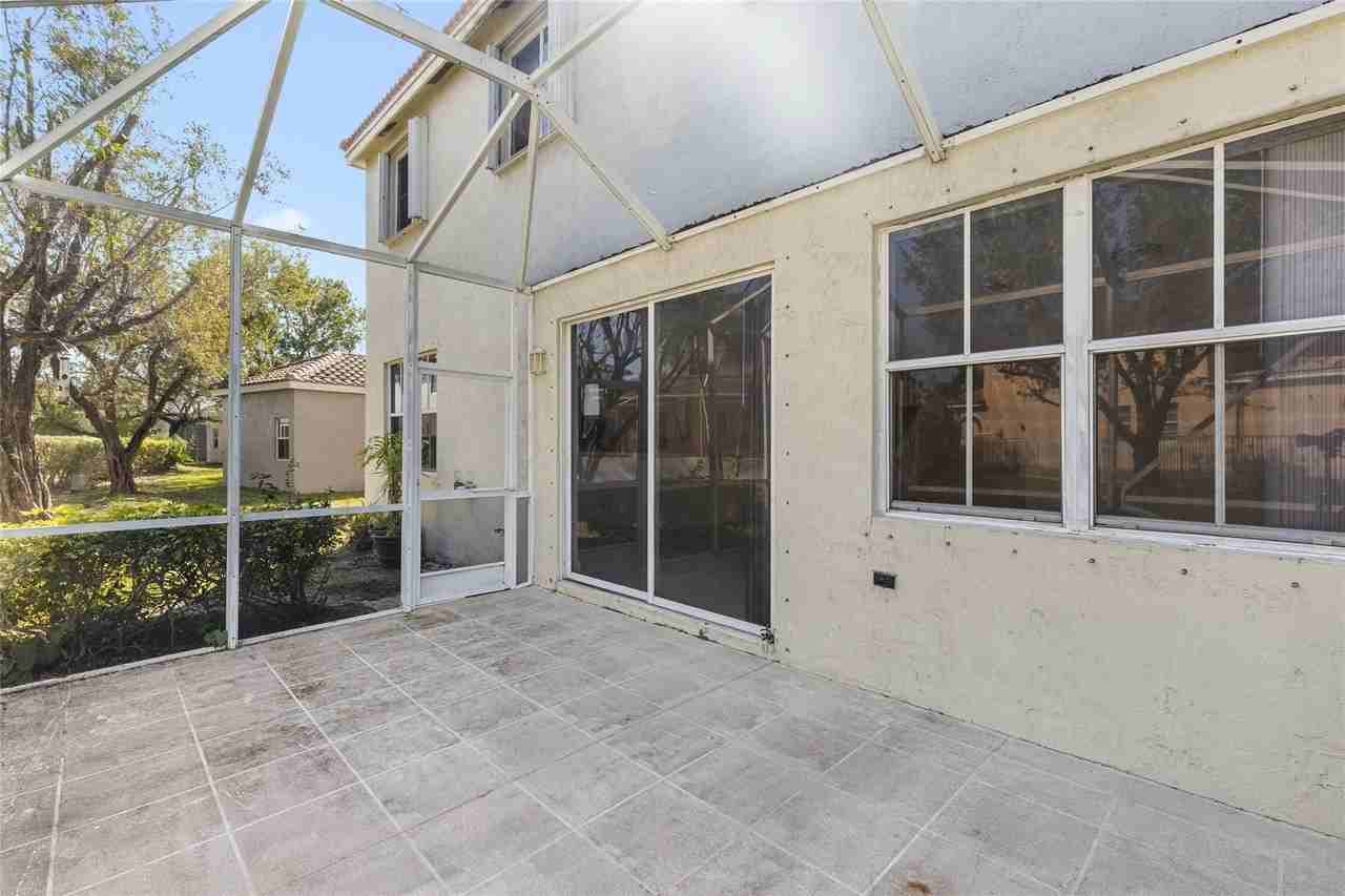 872 Tanglewood Cir - Photo 7 of 26