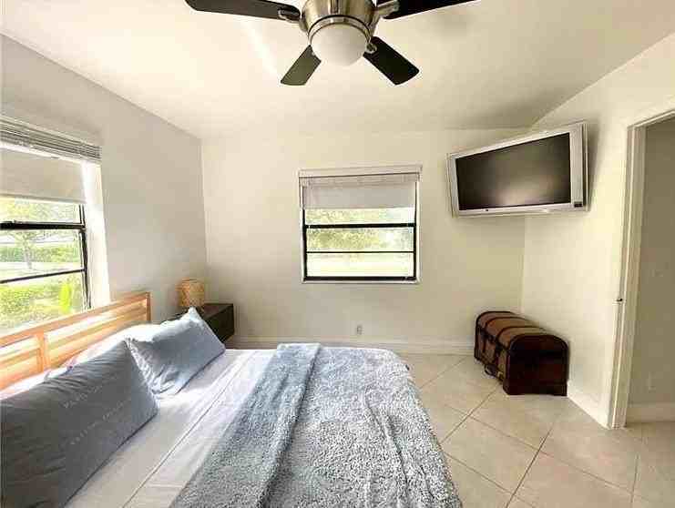 11613 Nw 28th St Unit 2 - Photo 5 of 12