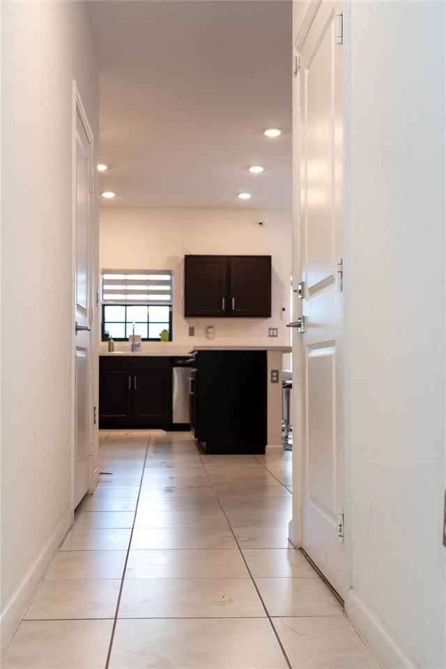 1176 Sw 7th Ct - Photo 3 of 25