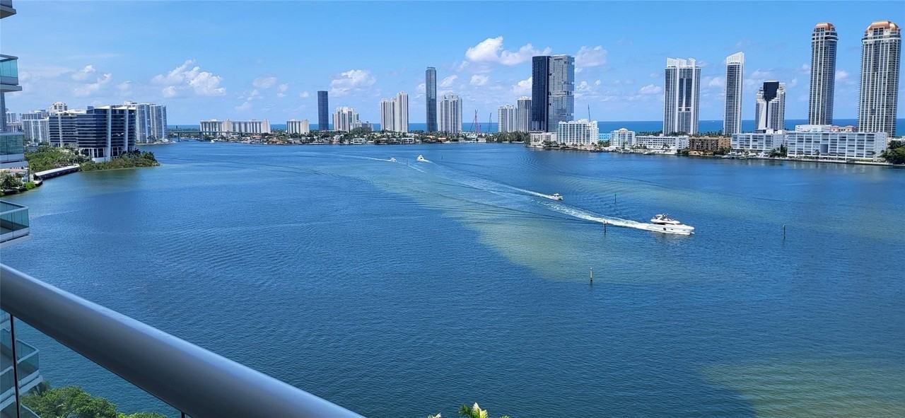 2600 Island Blvd Apt 1603 - Photo 2 of 43