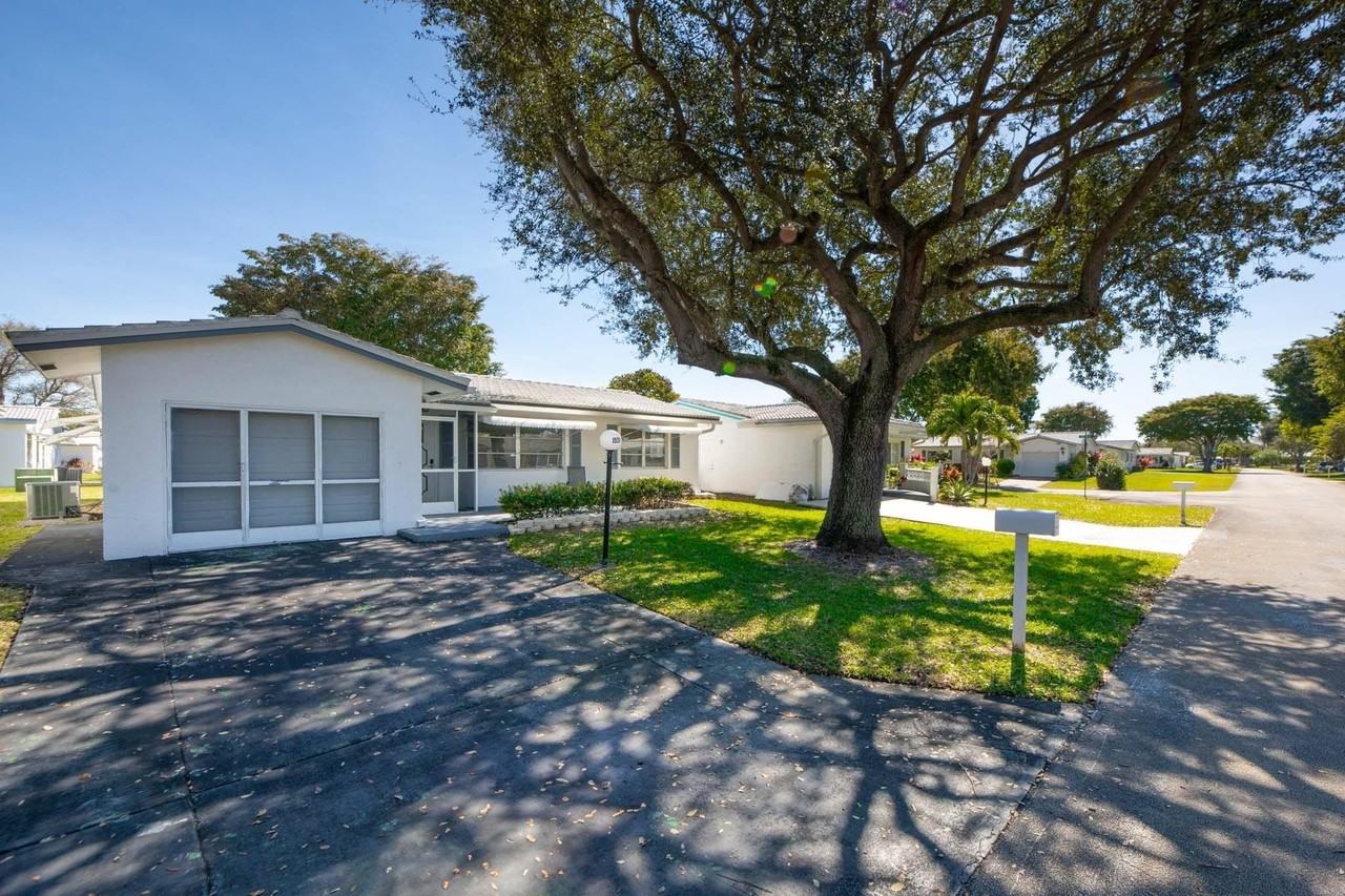 1530 Nw 87th Ln - Photo 2 of 40