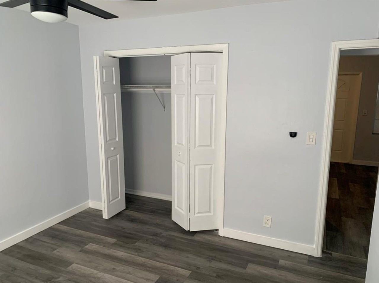 600 Ne 46th Ct Apt 4 - Photo 5 of 9