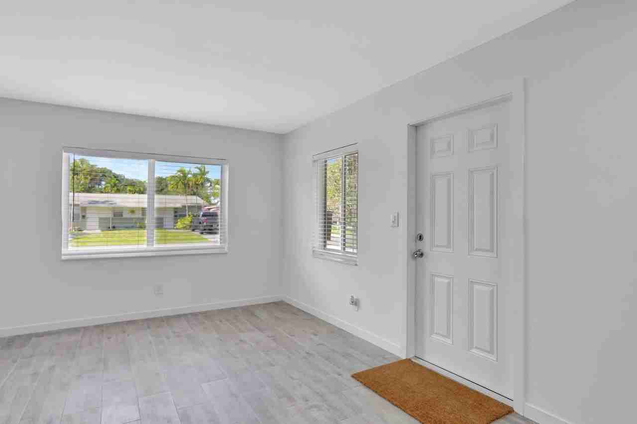 1000 Sw 30th St #1 - Photo 7 of 21