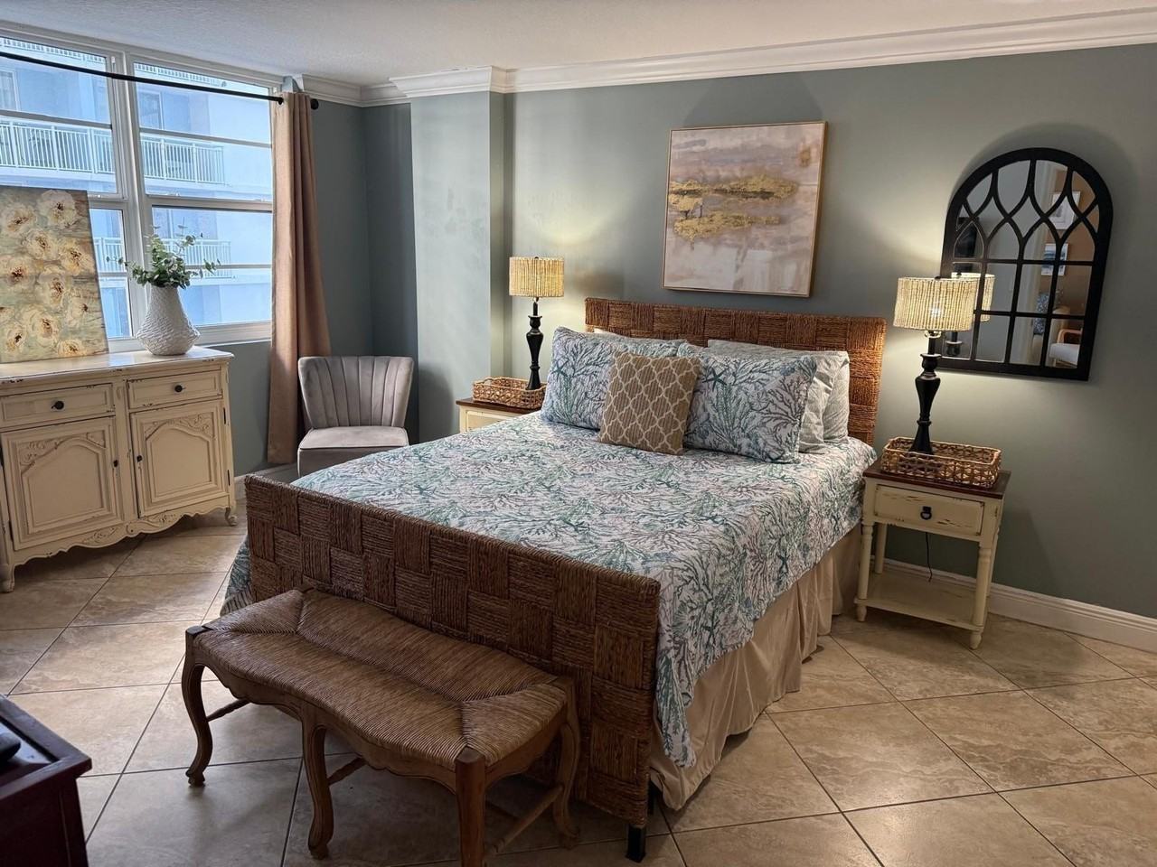 6917 Collins Ave Apt 506 - Photo 5 of 6