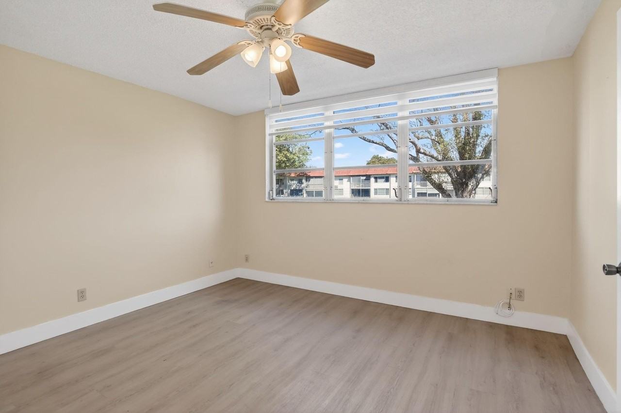 830 S Hollybrook Dr #204 - Photo 6 of 18