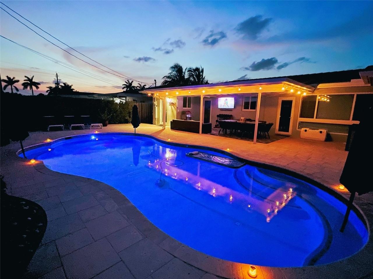 1580 Se 5th St - Photo 2 of 37