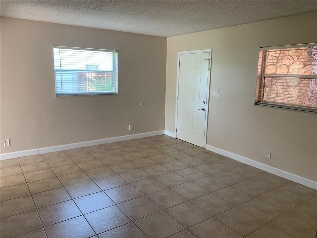 206 Sw 1st St #J4 - Photo 6 of 11