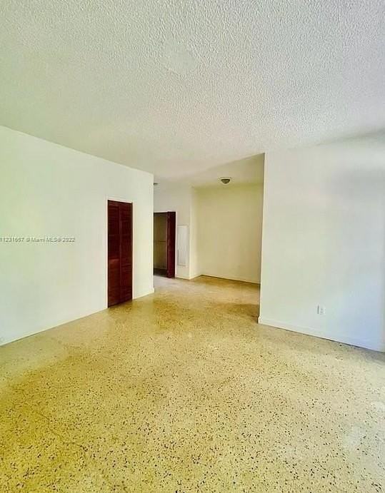 1085 98th St - Photo 3 of 3