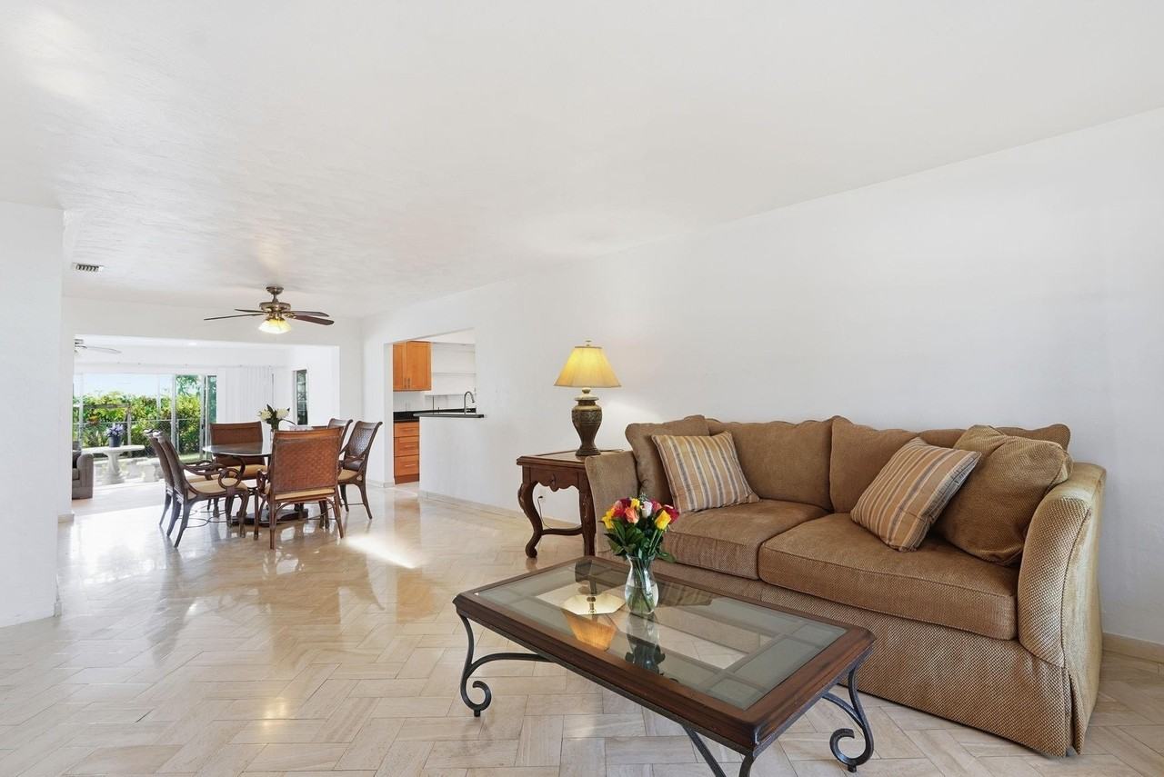 218 Se 3rd Ter - Photo 4 of 25