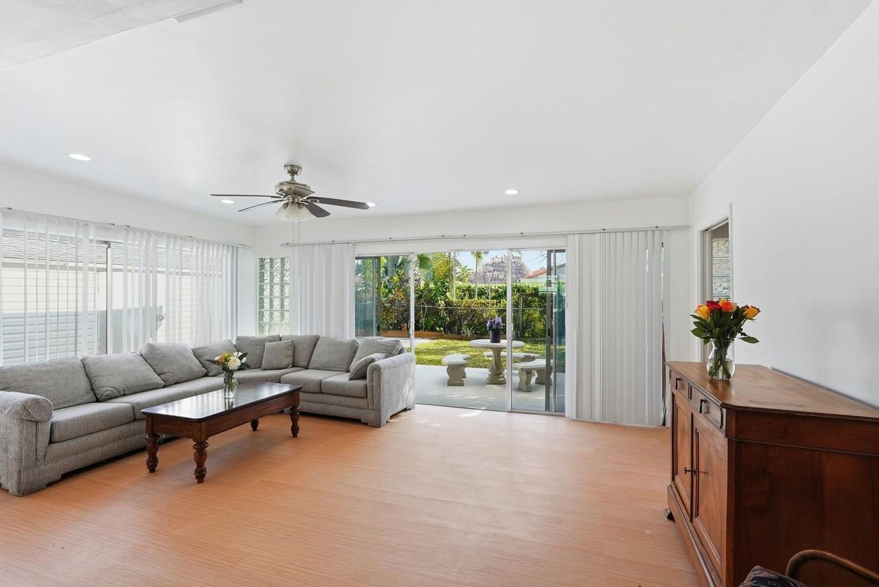 218 Se 3rd Ter - Photo 6 of 25