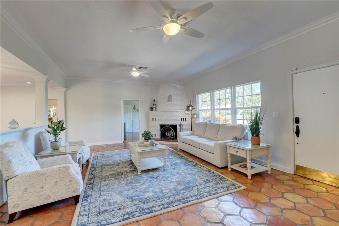 302 Nw 11th St - Photo 5 of 34