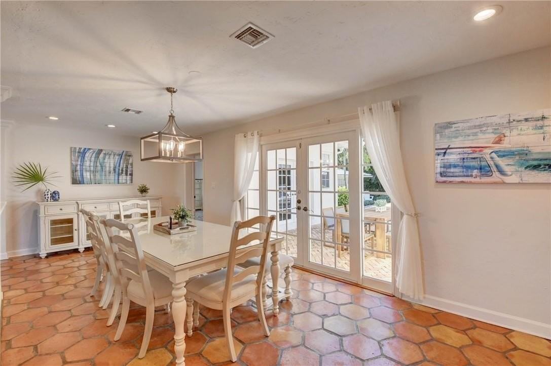 302 Nw 11th St - Photo 7 of 34