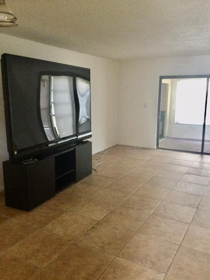 9233 Sw 8th St #110 - Photo 4 of 14