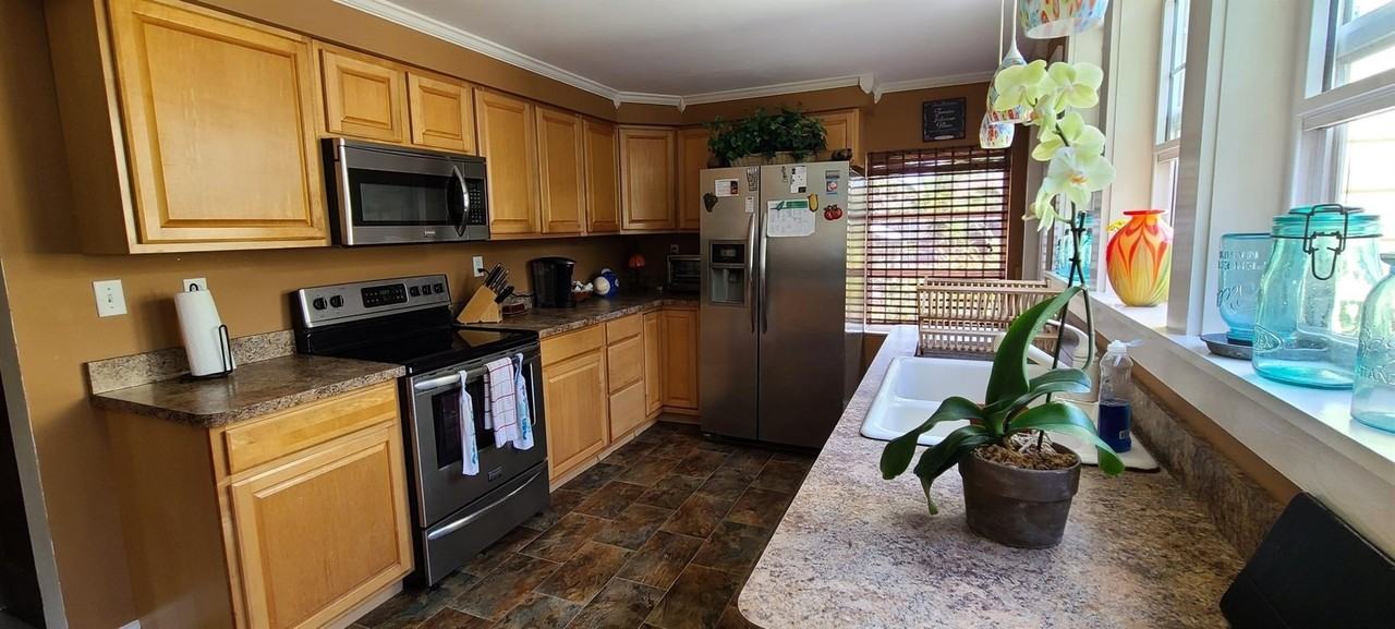 1214 Ne 2nd Ave - Photo 6 of 15