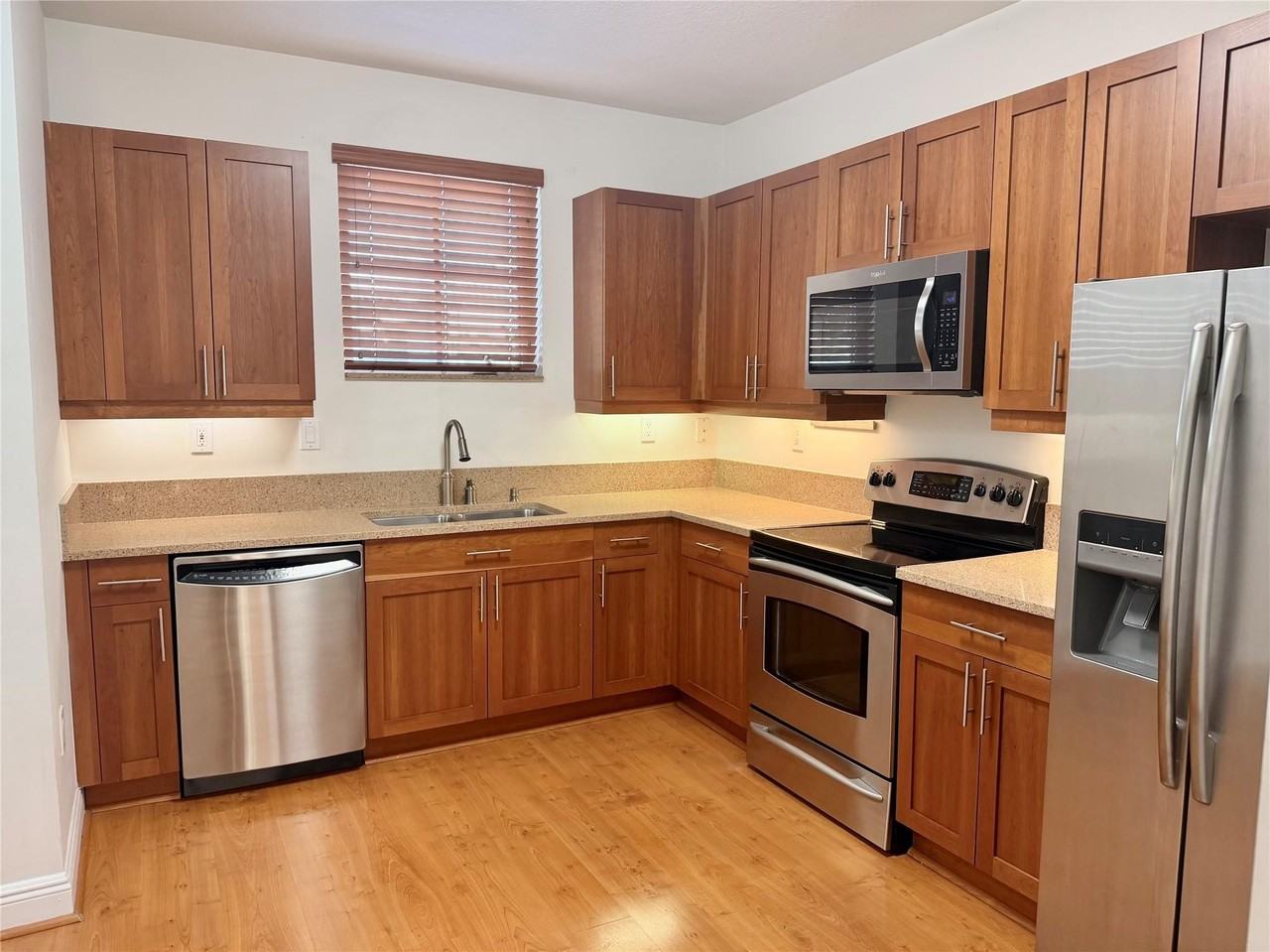 370 Sw 14th Ave #370 - Photo 2 of 12