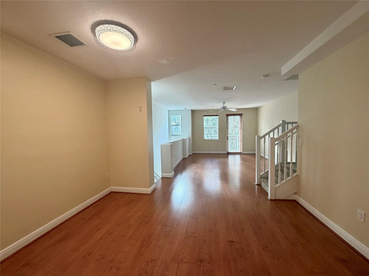 370 Sw 14th Ave #370 - Photo 4 of 12