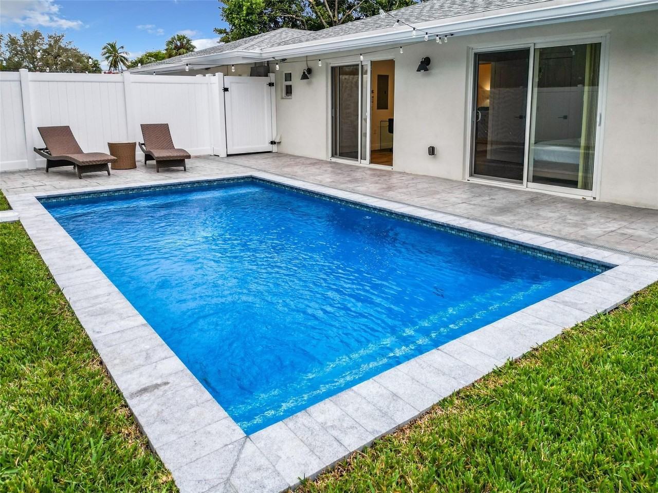 2100 Ne 45th St #1 - Photo 2 of 29