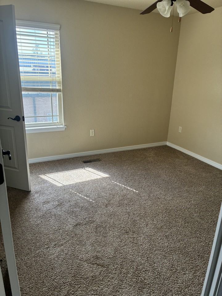 S 66th St #3511A - Photo 7 of 10