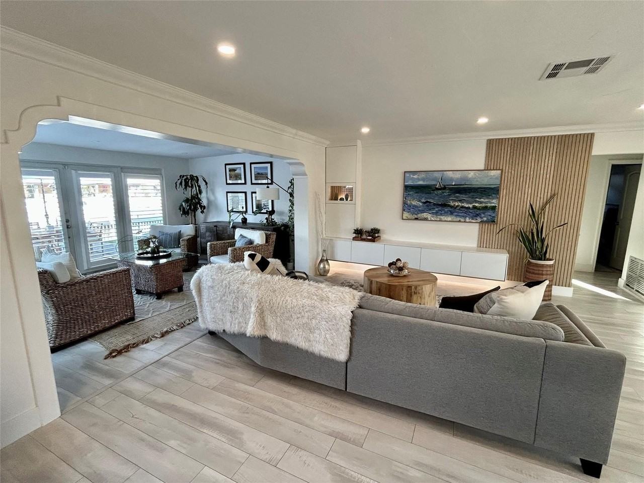 1473 Ne 53rd Ct - Photo 6 of 33