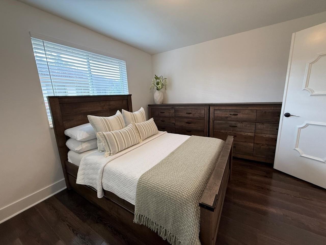 16206 Glenmoor Dr #206 - Photo 5 of 20