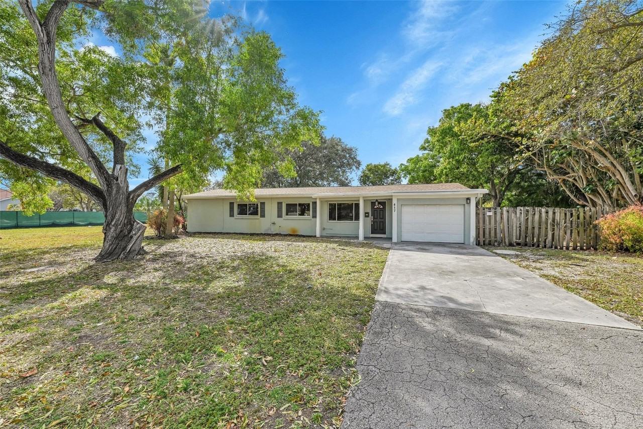 417 Ne 10th Ave - Photo 3 of 25