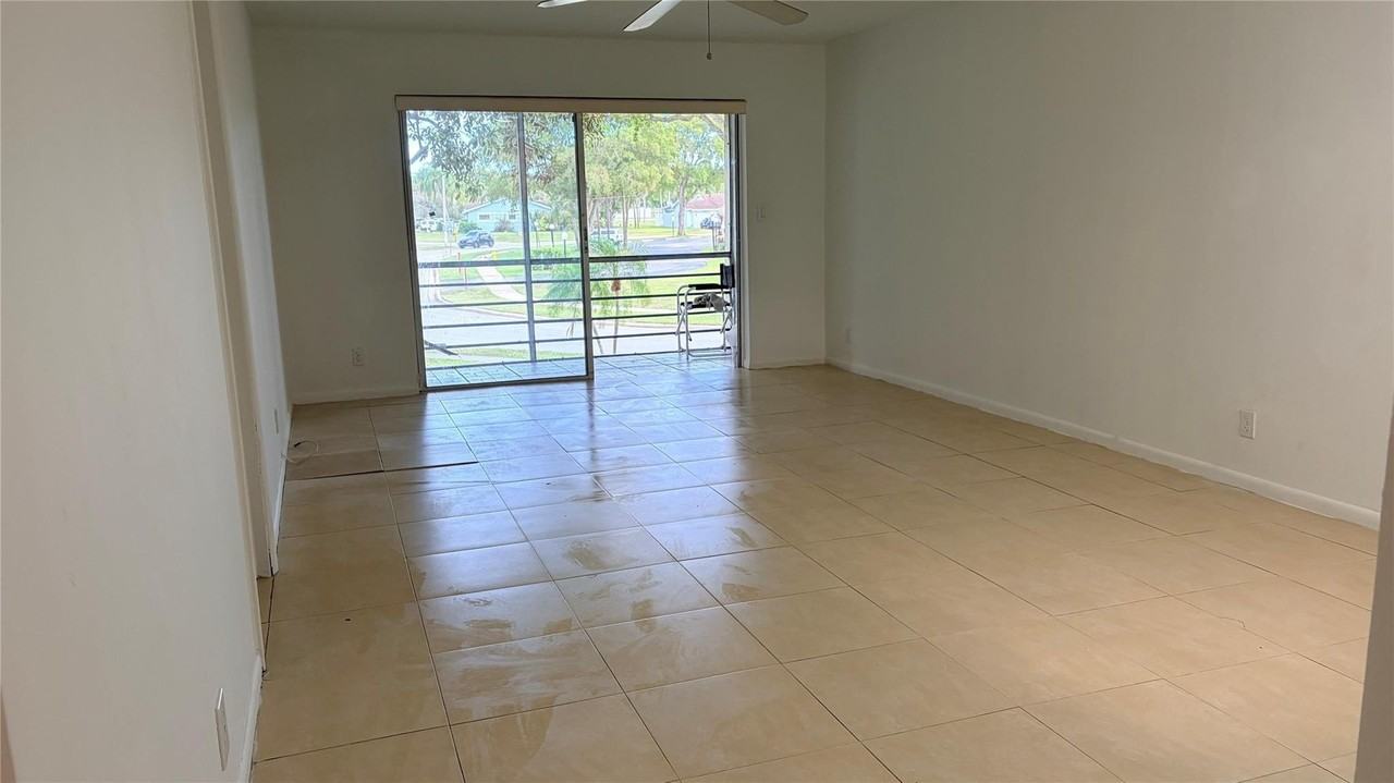 5515 N Lakewood Cir #122 - Photo 7 of 16