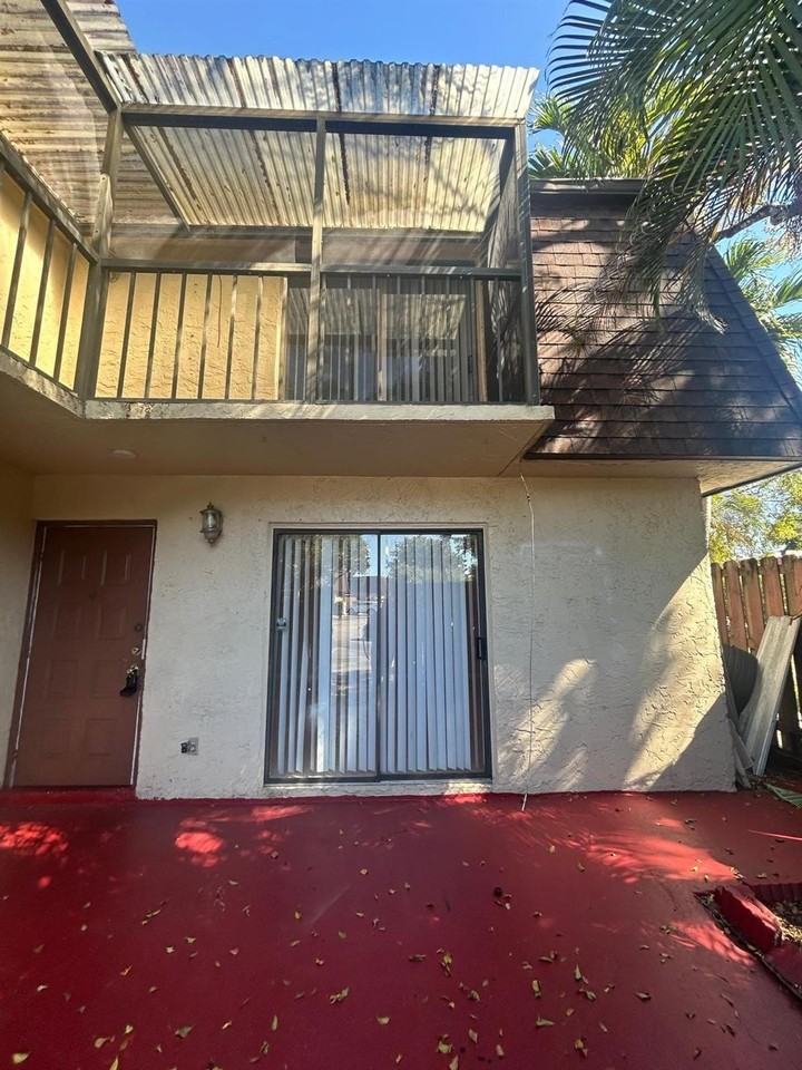 5821 Swordfish Ct Apt B - Photo 6 of 10