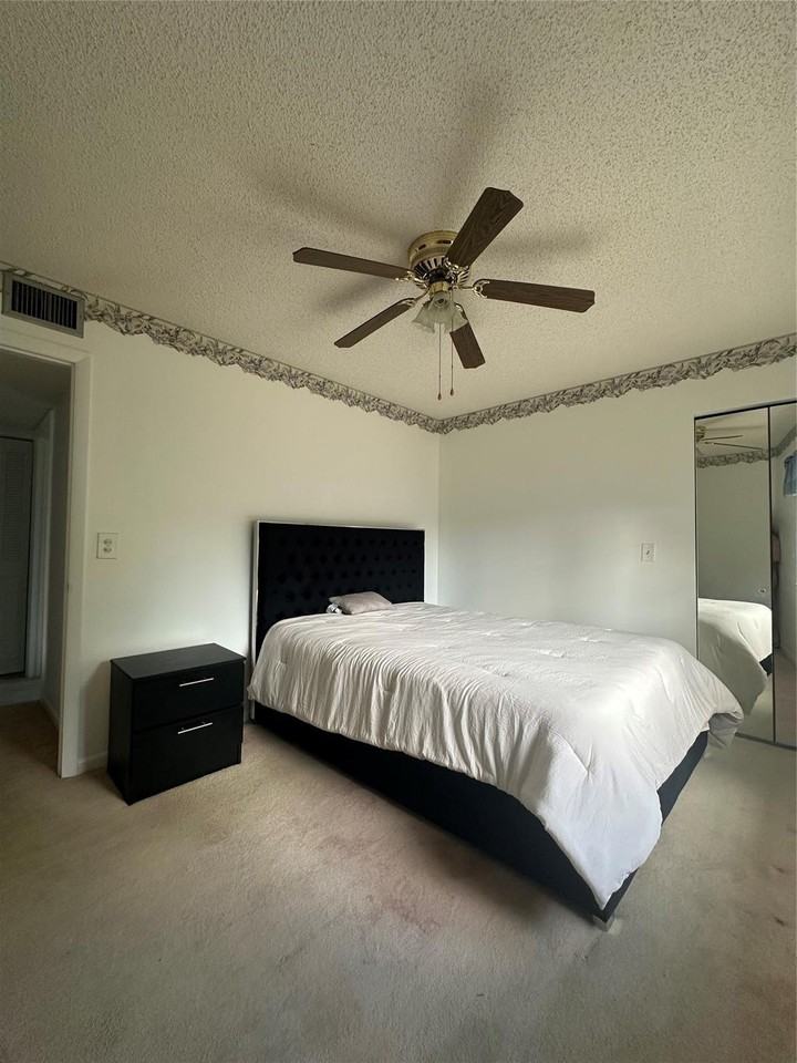 327 Pine Ridge Cir Unit B2 - Photo 5 of 12