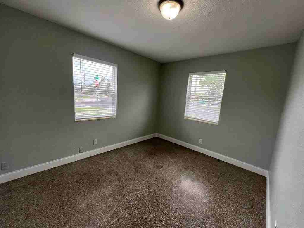 1531 Nw 7th St - Photo 6 of 6