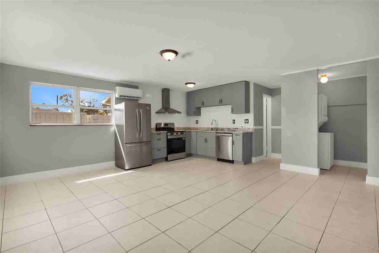 249 Sw 12th St #REAR - Photo 5 of 15