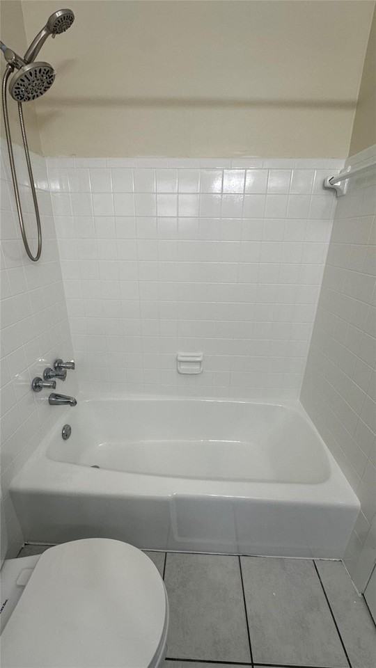 717 Se 16th St #3 - Photo 7 of 9