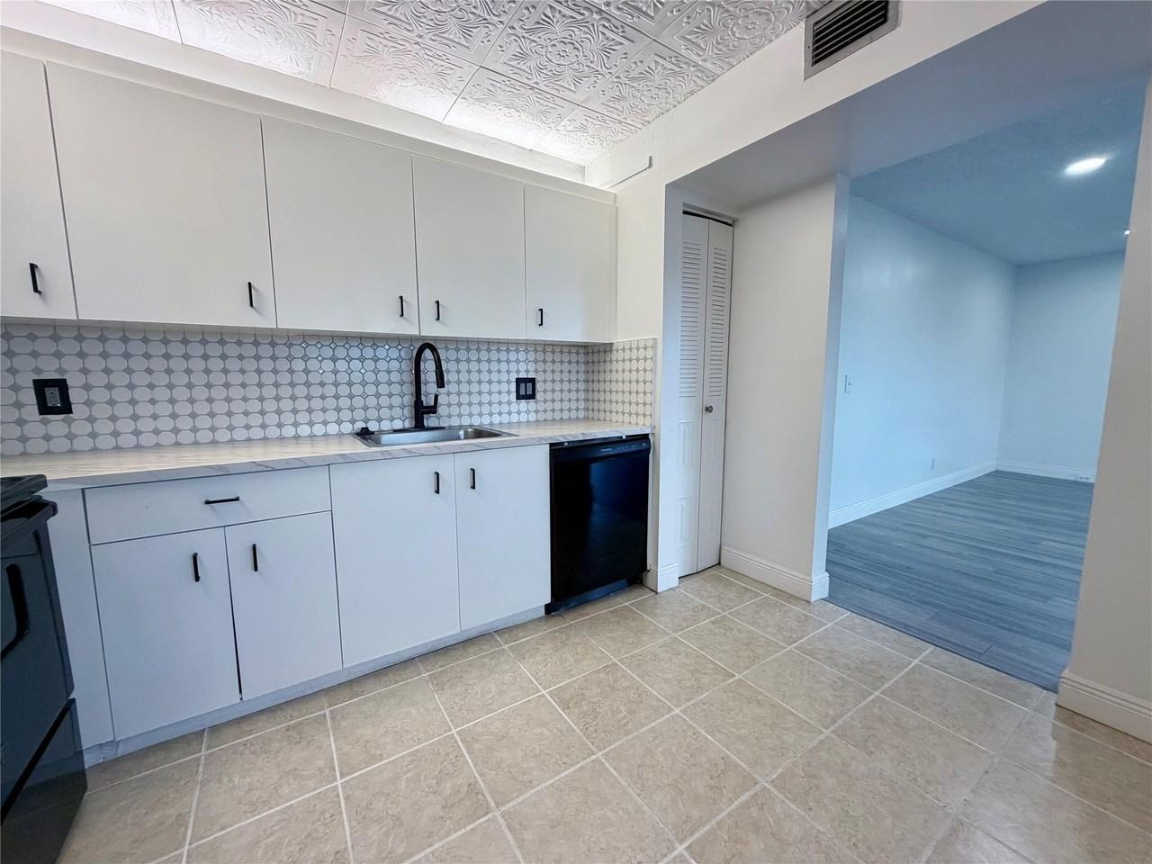 801 Sw 133rd Ter #410K - Photo 4 of 25