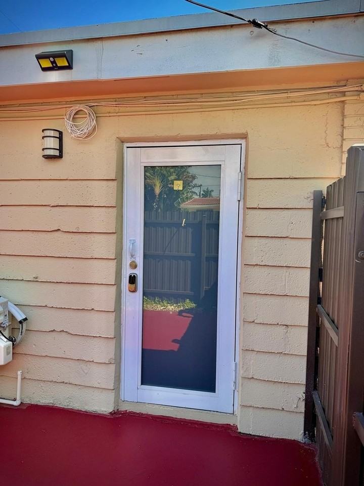 707 Ne 15th St #A - Photo 4 of 18