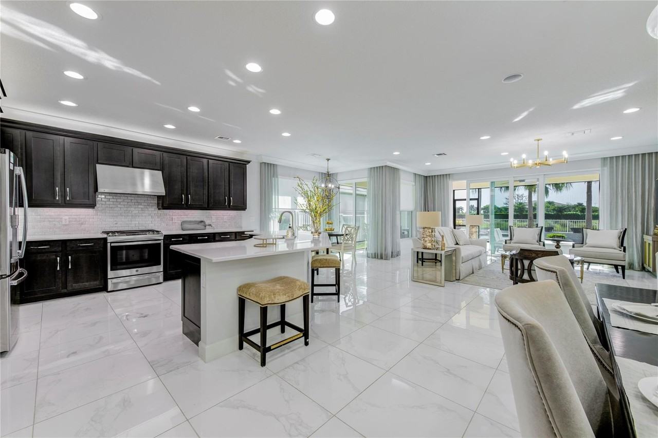 10712 Sw Matisse Ln - Photo 7 of 50