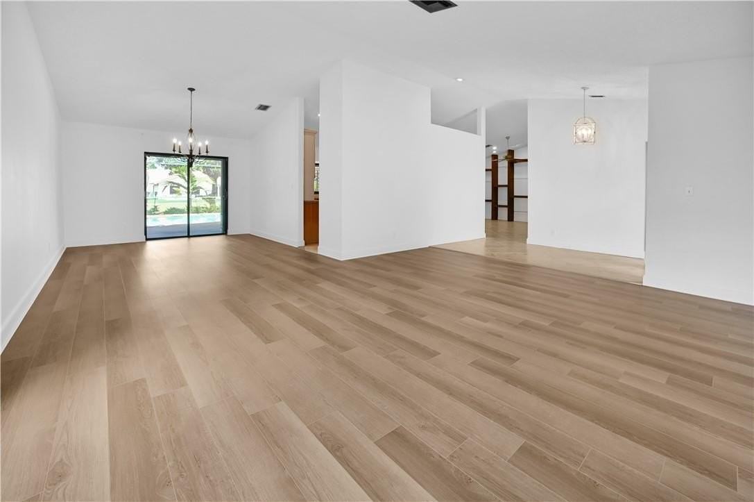 10765 Nw 9th Ct - Photo 5 of 33