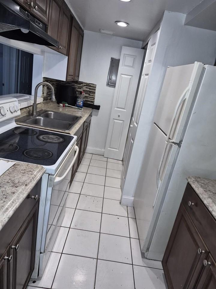 4455 Treehouse Ln #15B - Photo 2 of 7