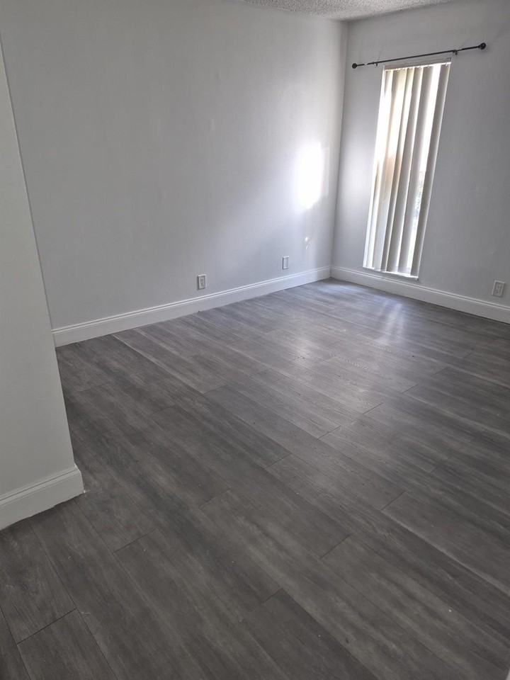 4455 Treehouse Ln #15B - Photo 6 of 7