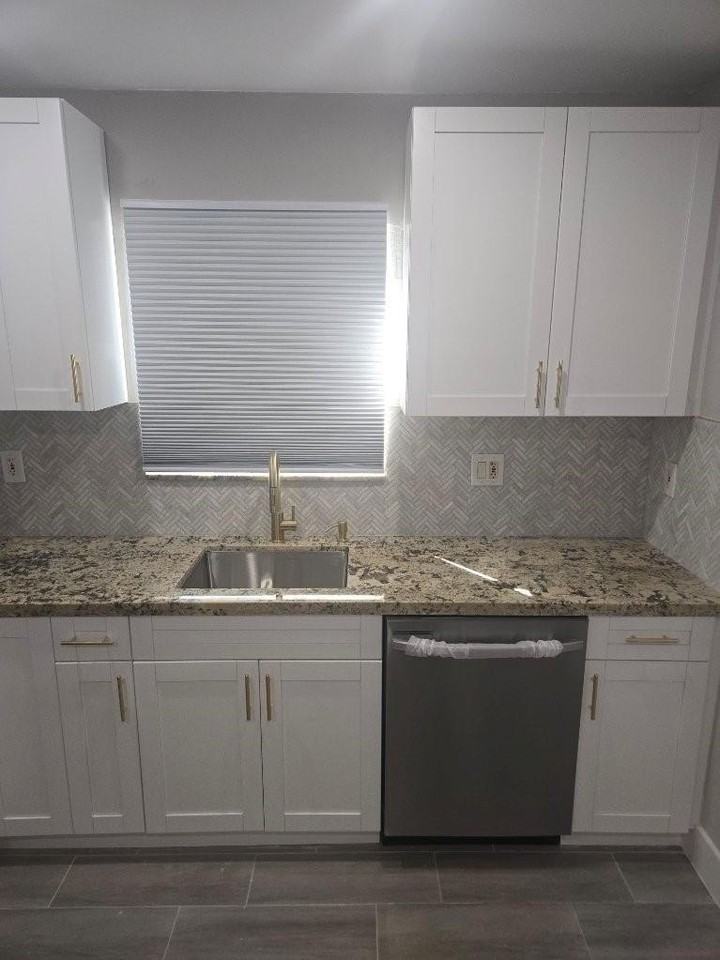 7531 Polk St - Photo 2 of 16