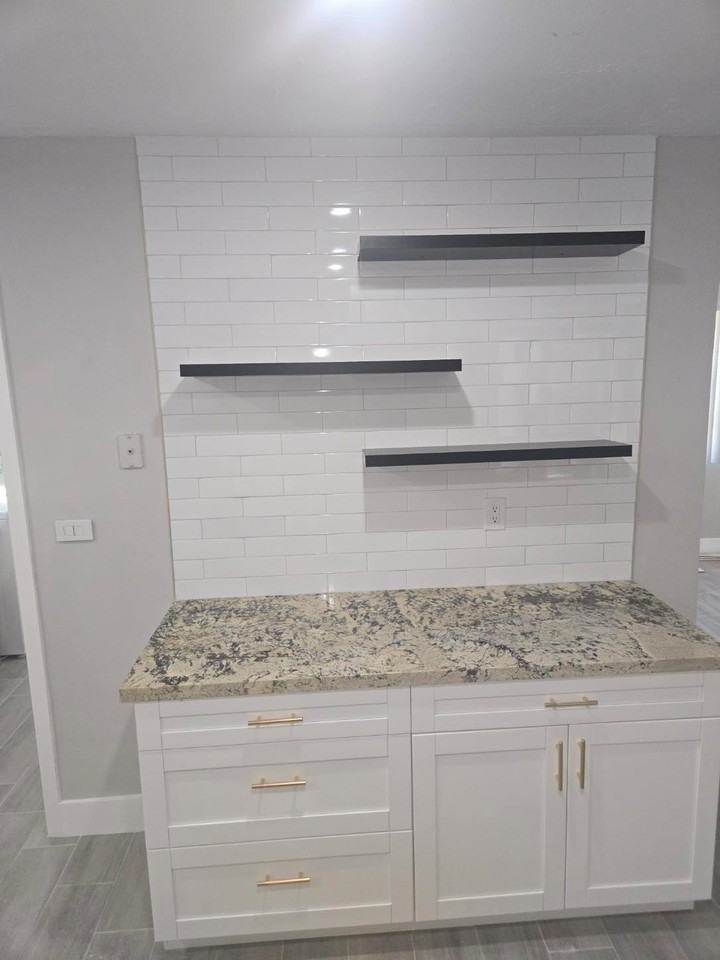 7531 Polk St - Photo 5 of 16