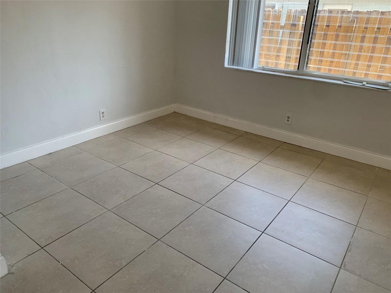 2745 Se 1st Ct - Photo 2 of 6