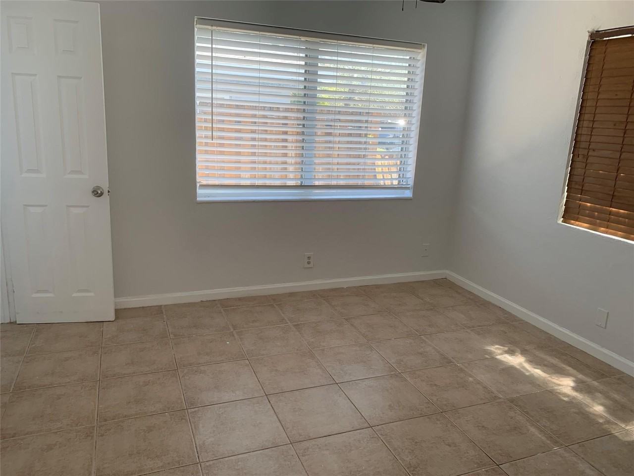 2745 Se 1st Ct - Photo 4 of 6