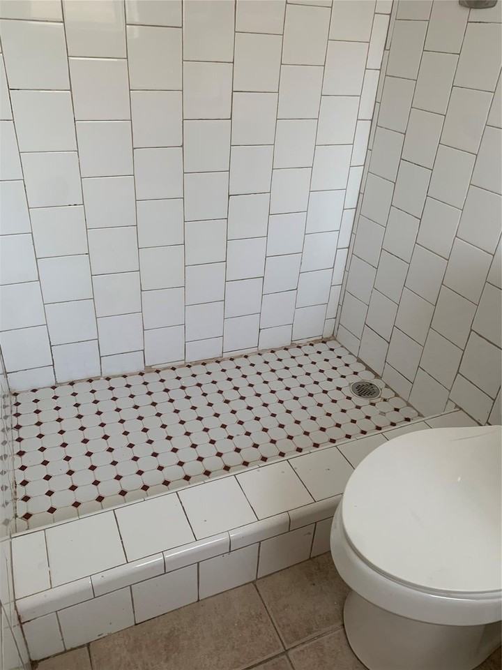 2745 Se 1st Ct - Photo 5 of 6