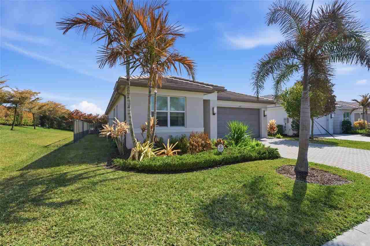 11717 Sw Silver Creek Ave - Photo 2 of 20