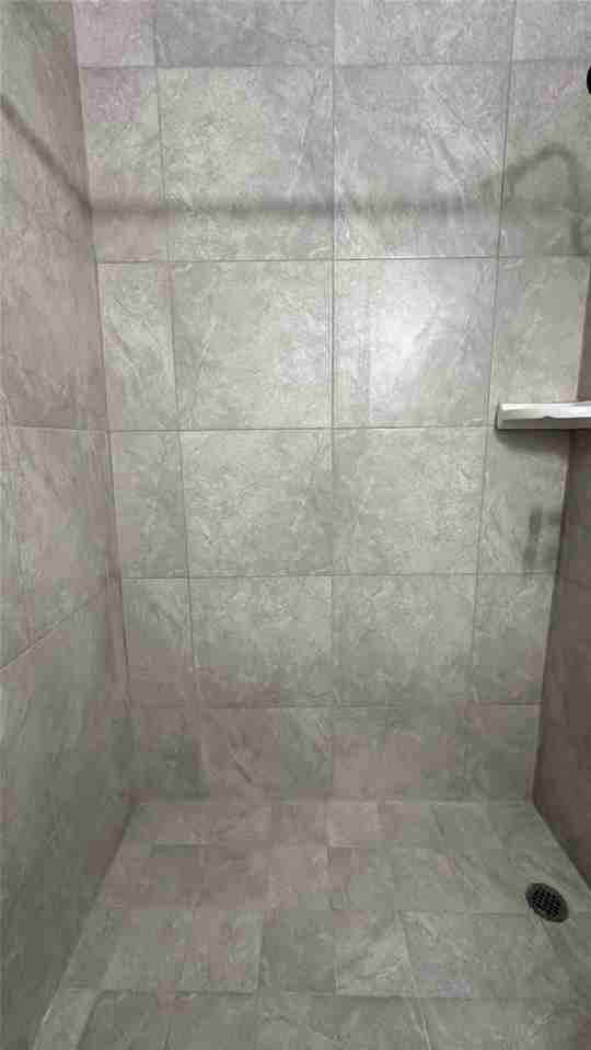 1100 Sw 28th St #5 - Photo 7 of 9