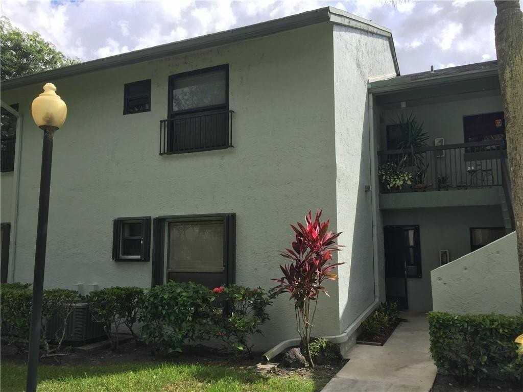 4001 Carambola Cir N Unit 29102 - Photo 4 of 31