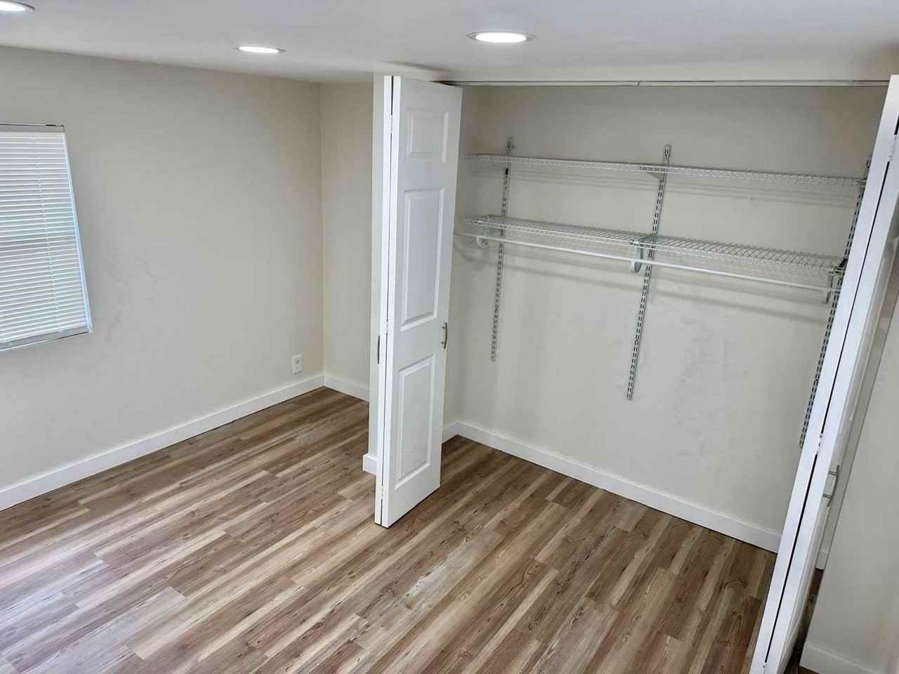 5037 Roanoke St - Photo 5 of 13