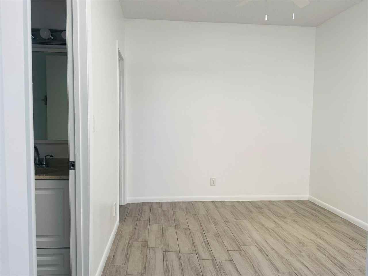 229 E Commercial Blvd #2 - Photo 7 of 8