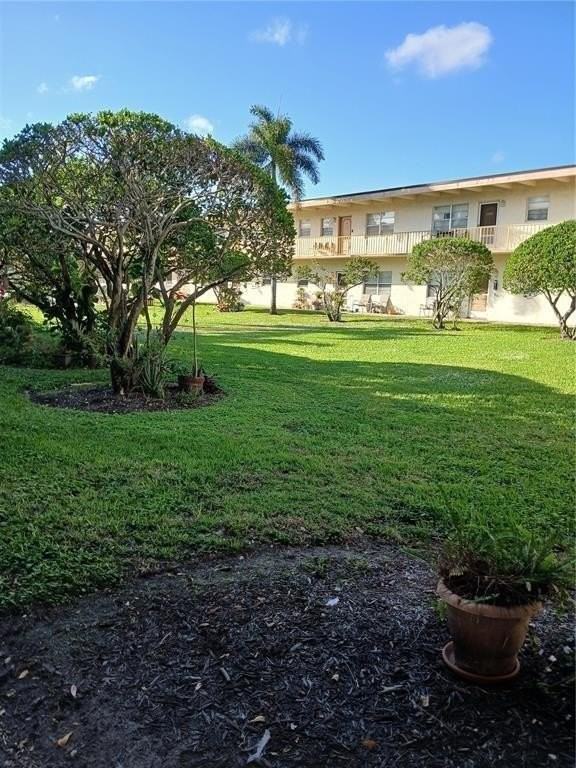 2525 Hollywood Blvd Apt 115 - Photo 3 of 14